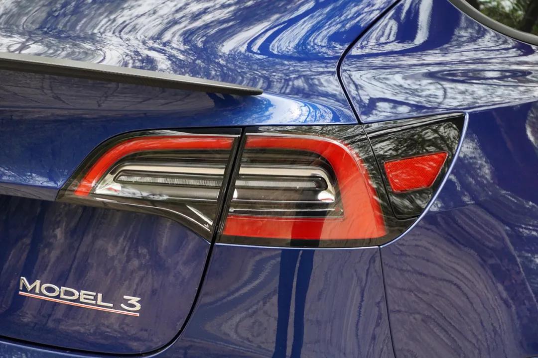 3高性能版预售33.59万 Model 特斯拉全系高性能版车型已就位！ (高性能版什么意思)