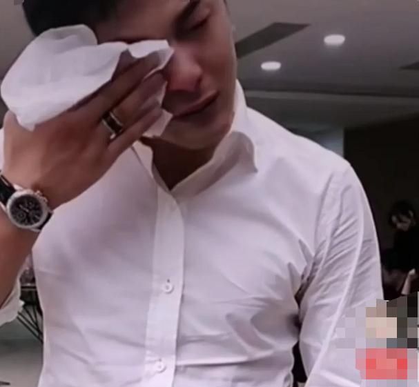 辛巴2斤洗衣粉卖8元被嘲三无产品后痛哭,网友:不当影帝可惜了休闲区蓝鸢梦想 - Www.slyday.coM 辛巴2斤洗衣粉卖8元被嘲三无产品后痛哭,网友:不当影帝可惜了休闲区蓝鸢梦想 - Www.slyday.coM