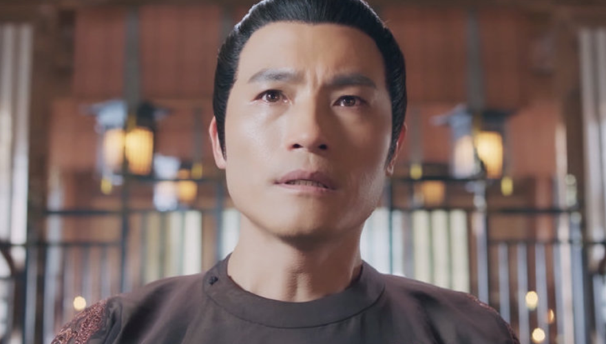 但2人并不像是父女,更像是兄妹,在早前播出的古装剧《有翡》中,耿乐