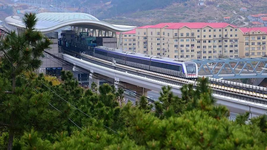 线,地铁16号线等交通网络也进入建设规划阶段,便利的交通缩短了青岛主