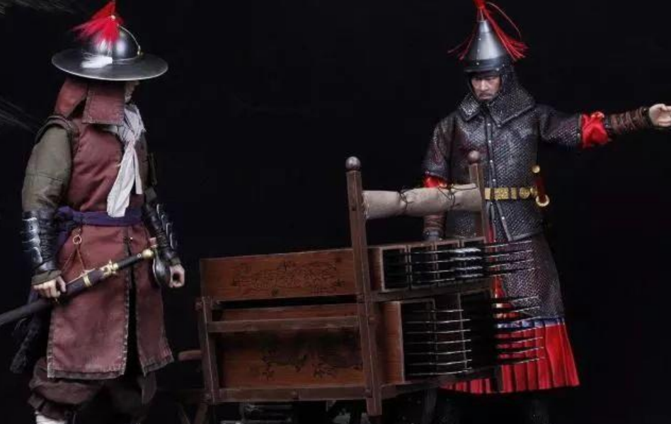 一度曾被清朝禁绝,通杀影视剧的飞碟盔,其实曾是汉民族的象征|头盔