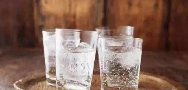 他一顿吃60个包子,一次喝6斤冰水,不听医生劝告,35岁时病逝休闲区蓝鸢梦想 - Www.slyday.coM 他一顿吃60个包子,一次喝6斤冰水,不听医生劝告,35岁时病逝休闲区蓝鸢梦想 - Www.slyday.coM