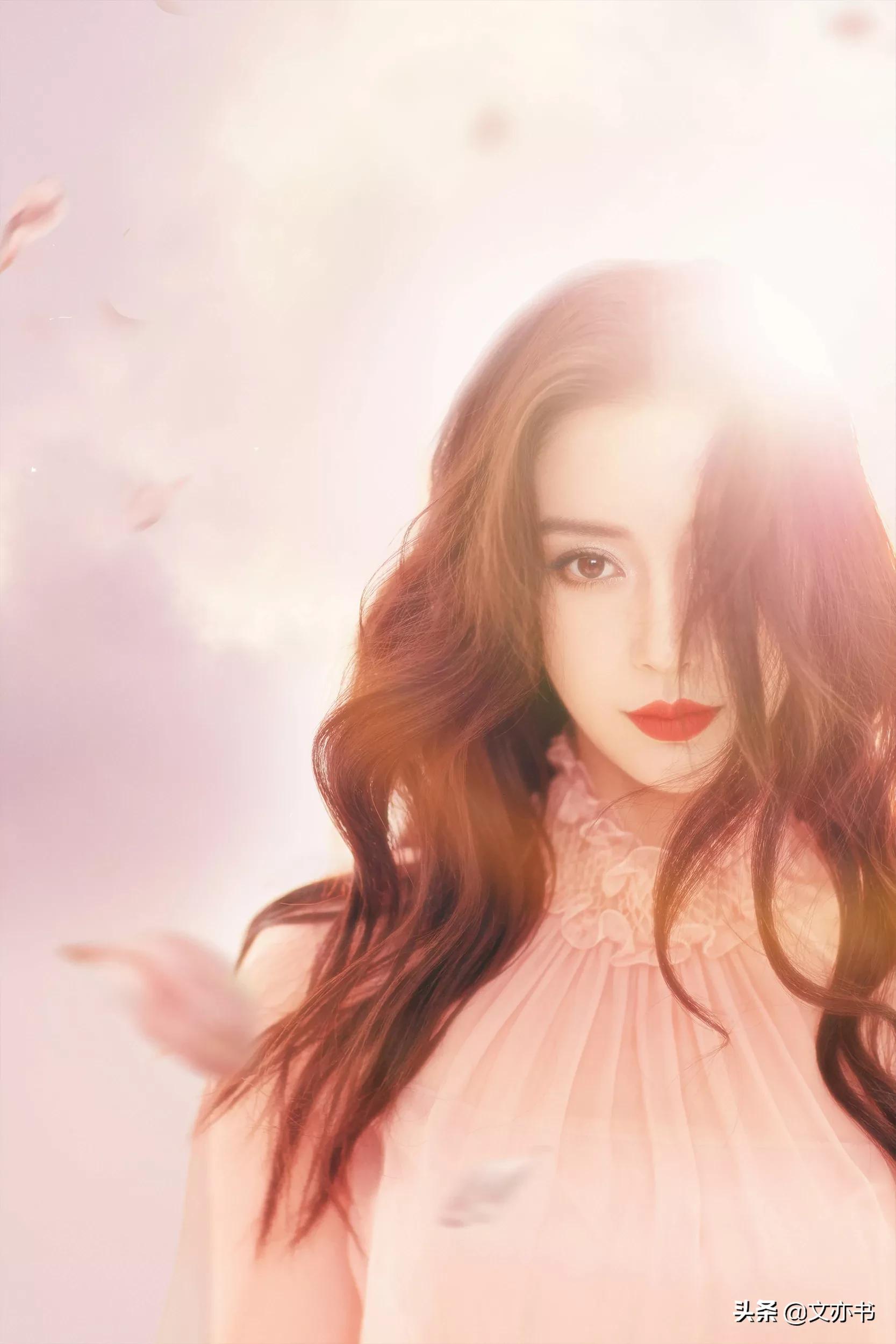 杨颖 粉色薄纱长裙,花海大片,犹如仙子