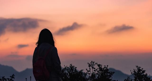 我宁愿从来没有到来,也没有这许许多多的烦恼和怅惘.