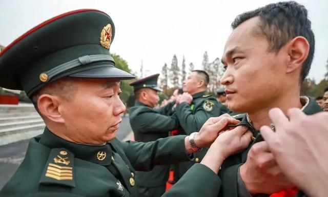 30岁的转业士官,如何才能改变工勤岗身份?