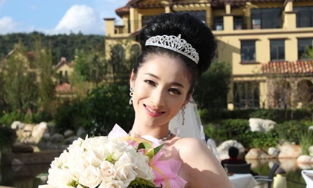 这还得要从另一场轰动一时的"泄露"风波说起:李欣汝,何珺,付璐璐,蒋婧