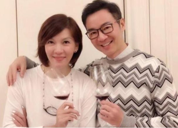 47岁泳坛名将,退役携夫移民,儿子英国国籍,回国再婚成亿万富翁|庄泳