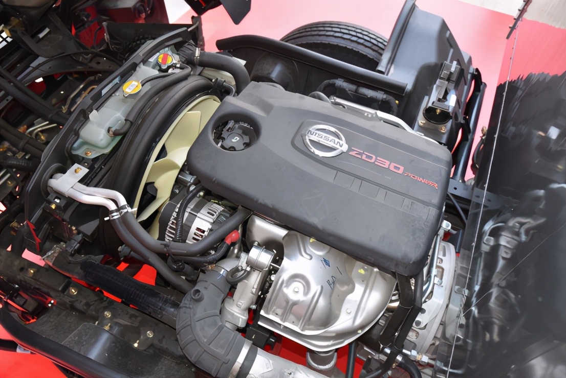 星云主推的是源自日产zd30国六发动机,排量3升,其470n