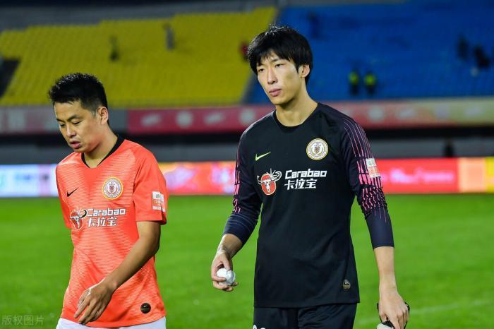 他曾是中甲最佳门将,如今当打之年却沦落中乙,让球迷直言太可惜休闲区蓝鸢梦想 - Www.slyday.coM 他曾是中甲最佳门将,如今当打之年却沦落中乙,让球迷直言太可惜休闲区蓝鸢梦想 - Www.slyday.coM