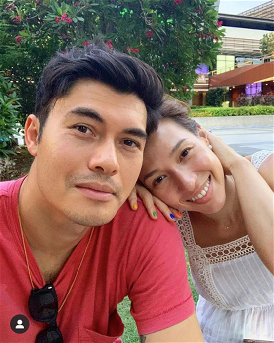 知名男星官宣升级当爸与女神级娇妻一见钟情曾合作杨紫琼