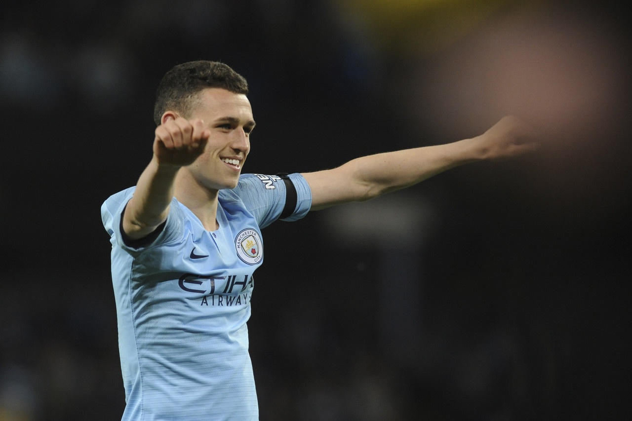 攻守兼备福登全场比赛完成5次射门和5次传中并有3次铲断