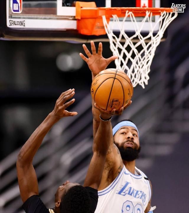 湖人轻取猛龙!施罗德加索尔回暖!詹姆斯脱保护靴戴维斯快复出!休闲区蓝鸢梦想 - Www.slyday.coM