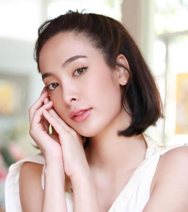 泰星alek否认在追pear我现在单身现在的男人都不愿意去追女人