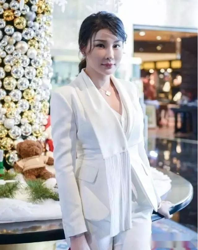 曾经女排天才球员,因惹恼教练无奈退役,因郎平一句话,创业成功|诸韵颖