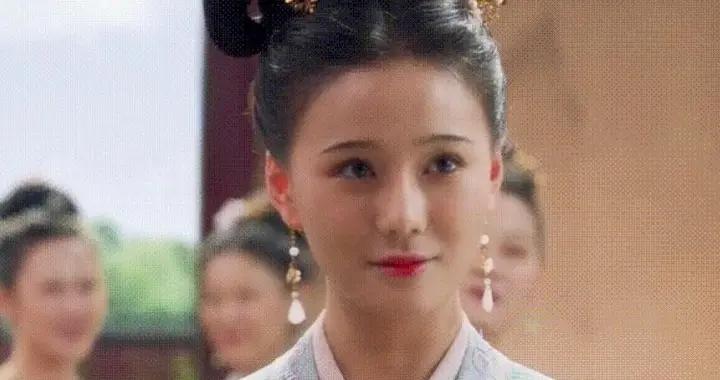 《长歌行》中的弥弥古丽，在同一部作品换了造型后，差点没认出来|长歌行|曹曦月|古丽_新浪新闻