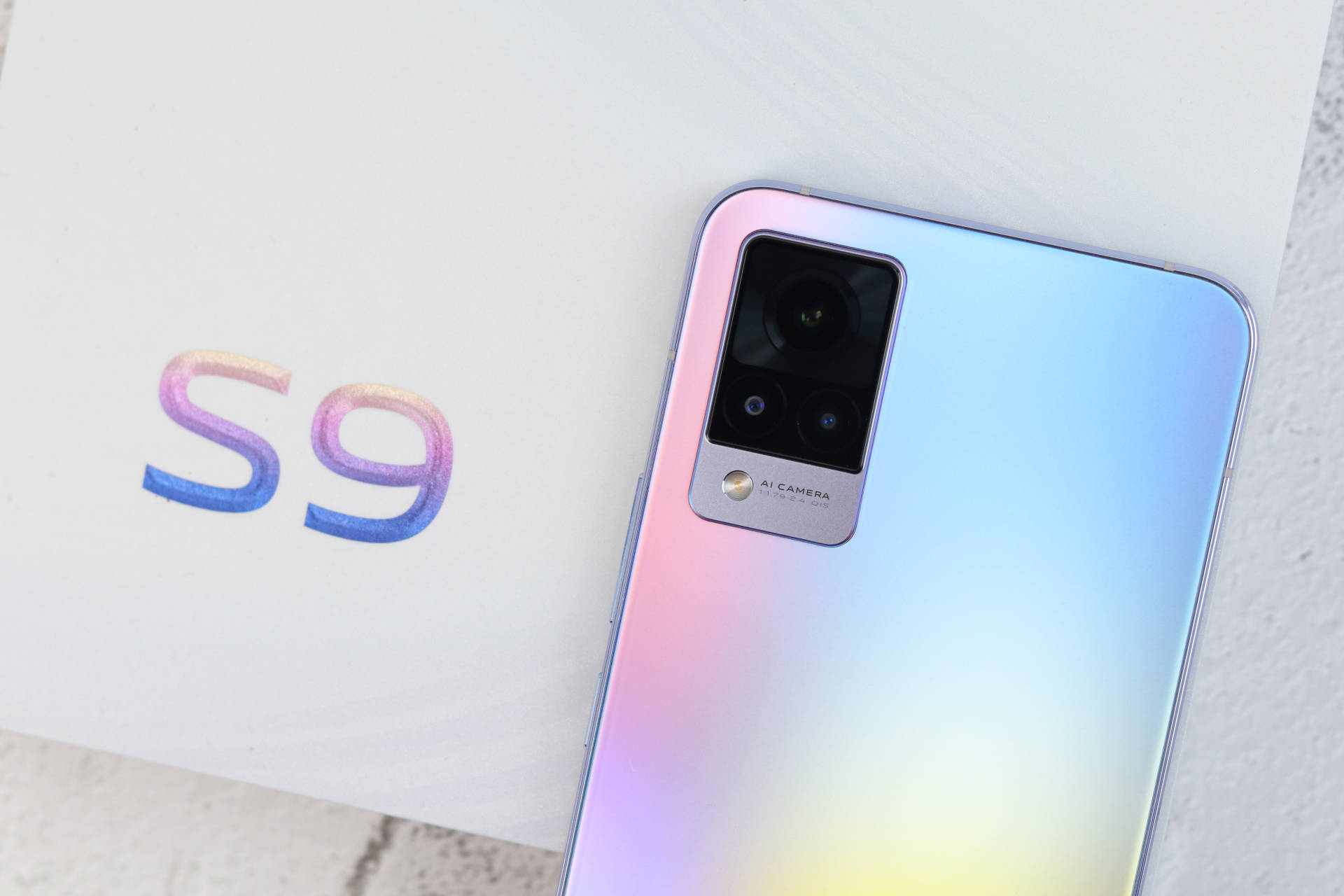 当《时尚芭莎》遇到vivo s9,传统色彩与现代科技如何碰撞?