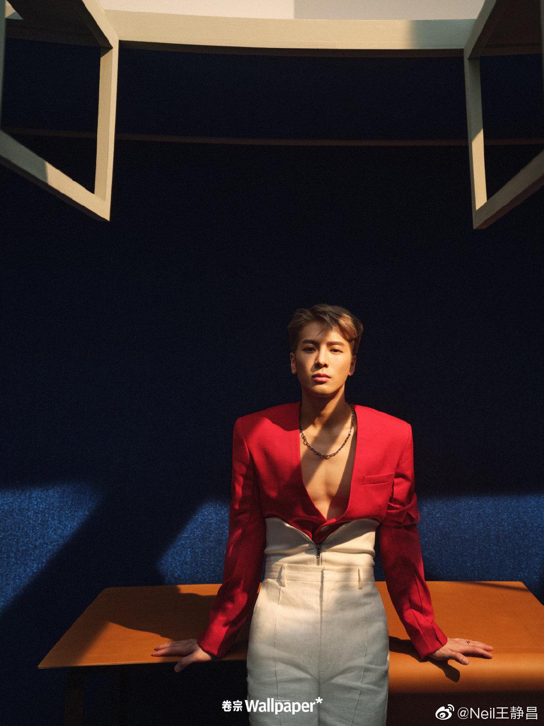 登上卷宗wallpaper四月刊