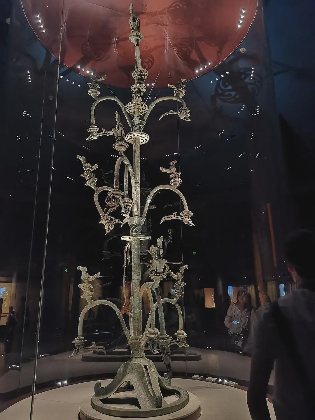 三星堆文明并不是孤立的,曾帮助黄帝打败蚩尤,助力武王伐纣