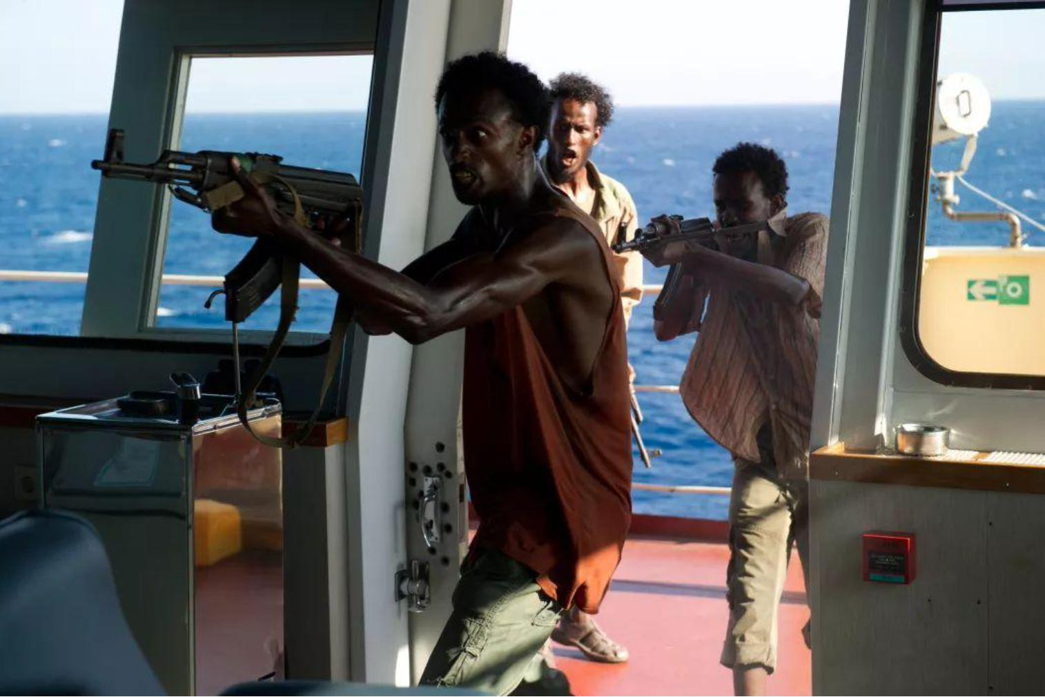 各国军舰遇到海盗为什么不消灭而是驱离呢看完才知道真正原因