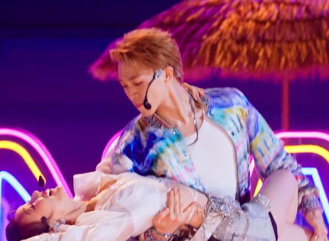 创4三公孟美岐刘宇对视,米卡壁咚鞠婧祎,赞多公主抱毛晓彤火了休闲区蓝鸢梦想 - Www.slyday.coM