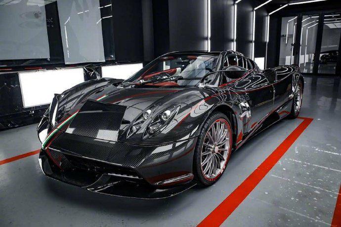 极致的艺术品,帕加尼pagani huayra roadster !