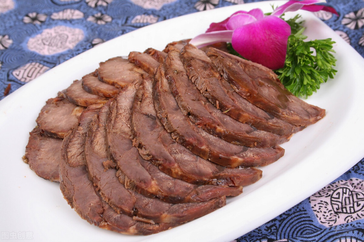 卤牛肉还用不用焯水教你正确做法不柴不腥酱香浓郁很入味