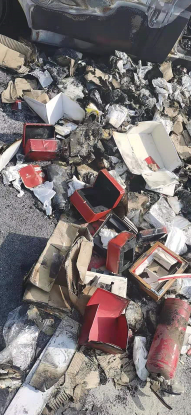 车辆“自燃”烧毁700多万的快递?上海警方破获惊天诈骗案休闲区蓝鸢梦想 - Www.slyday.coM 车辆“自燃”烧毁700多万的快递?上海警方破获惊天诈骗案休闲区蓝鸢梦想 - Www.slyday.coM