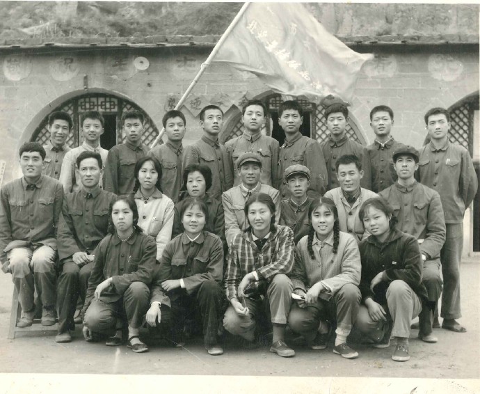 图说那激情燃烧的知青岁月延安下童沟插队纪实