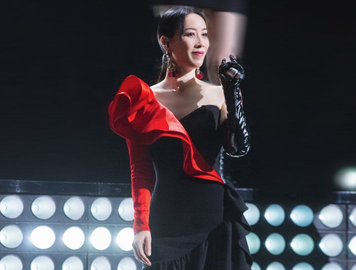 姐姐2总决赛造型:王鸥女神范,容祖儿御姐范,周笔畅的腰太吸睛休闲区蓝鸢梦想 - Www.slyday.coM 姐姐2总决赛造型:王鸥女神范,容祖儿御姐范,周笔畅的腰太吸睛休闲区蓝鸢梦想 - Www.slyday.coM