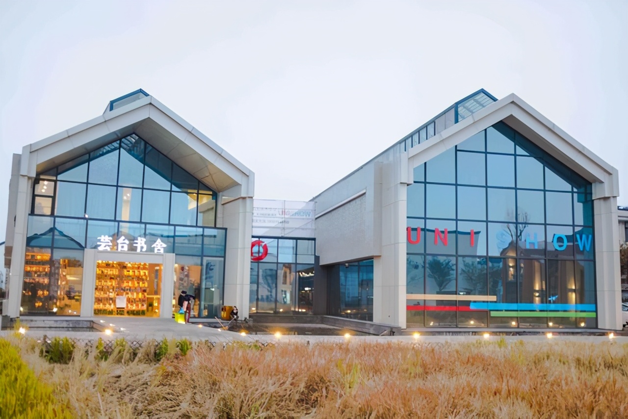 杭州有一座超适合休闲的梦想小镇每个建筑都像艺术品