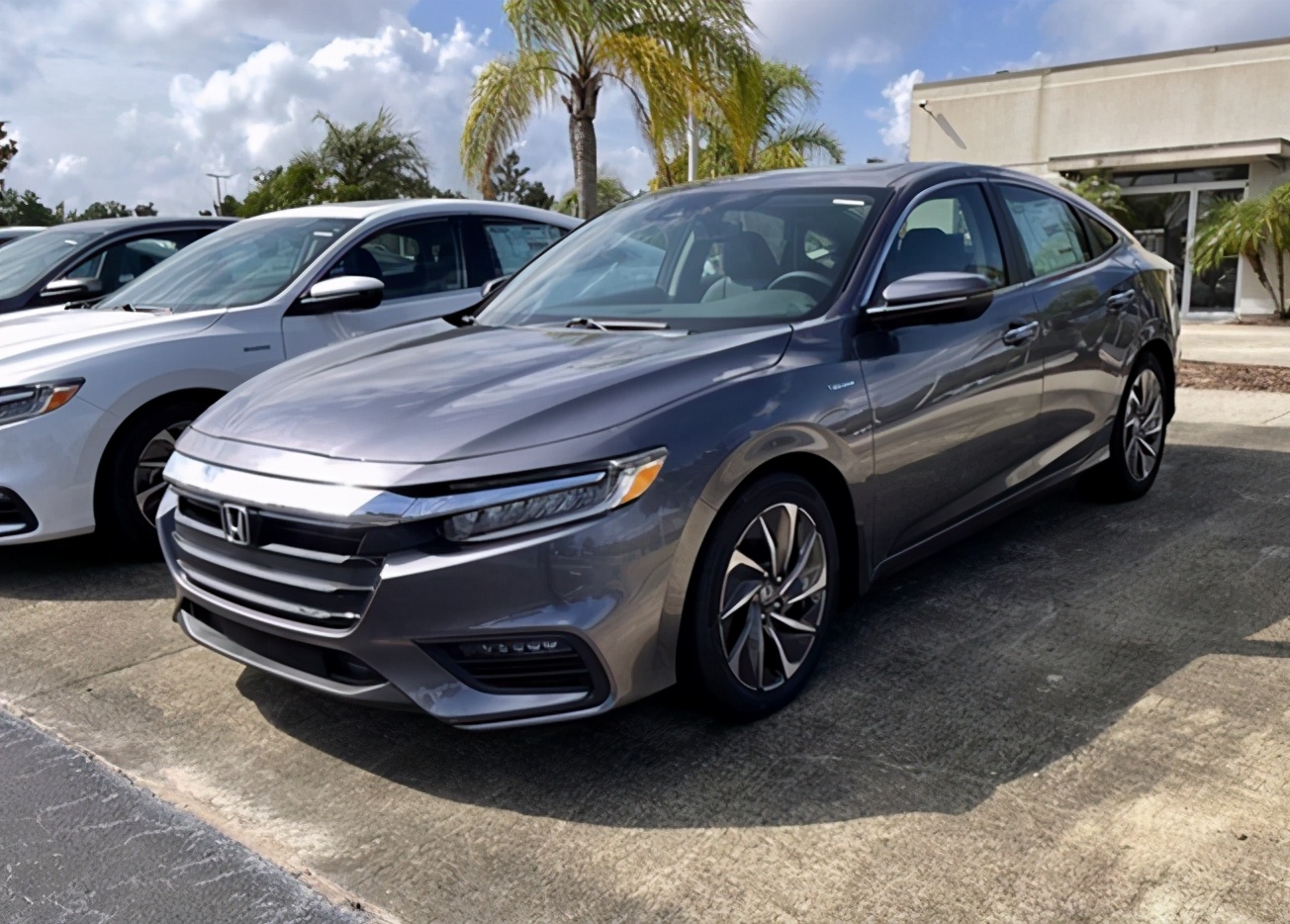 未来或将引入国内全新本田insight车型实拍图