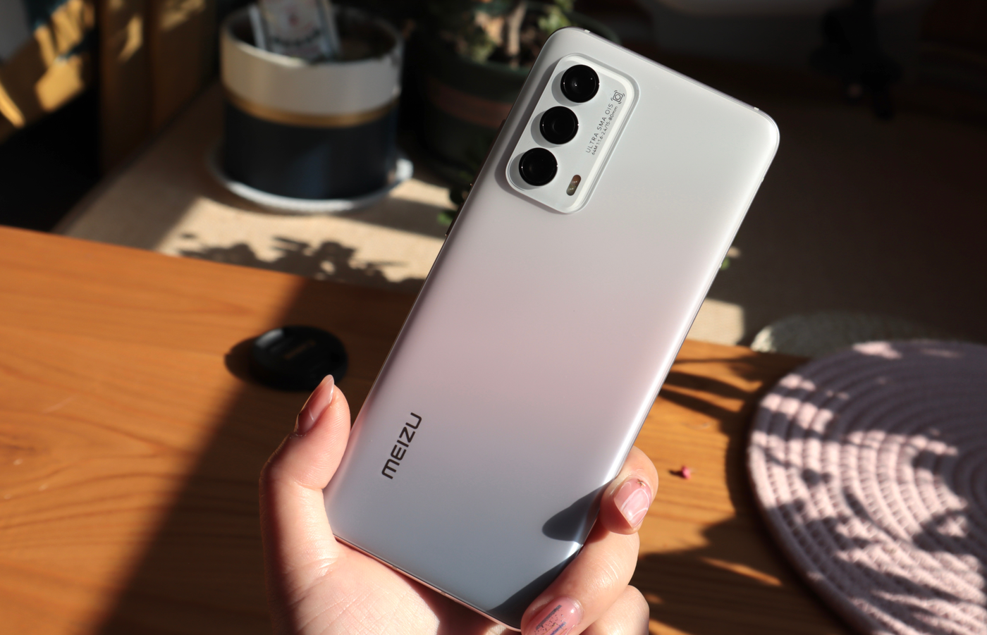 得到苹果用户的一致肯定魅族18系列究竟有何魅力