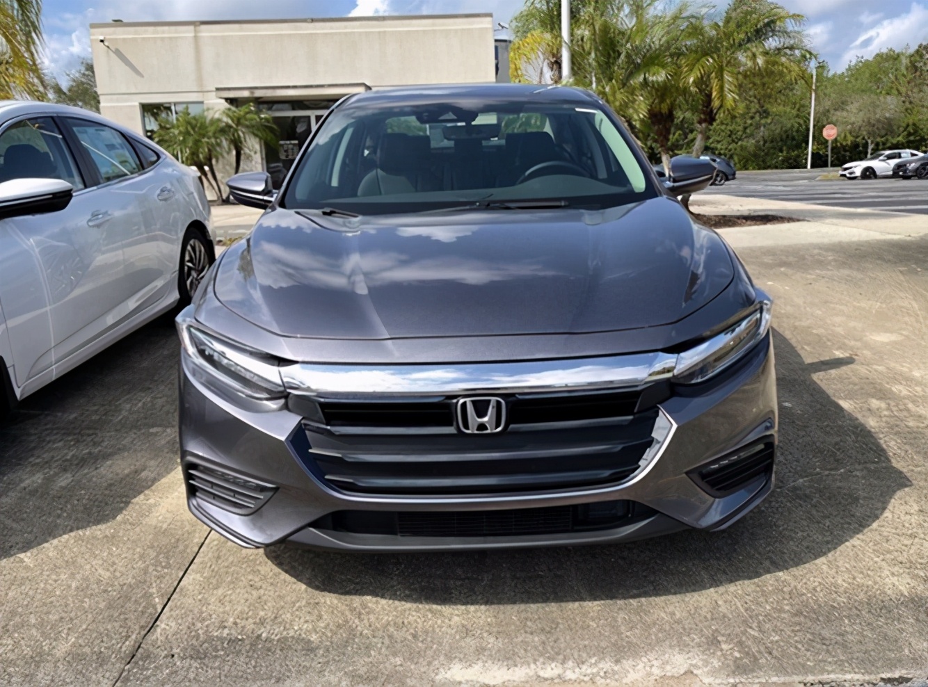 未来或将引入国内全新本田insight车型实拍图