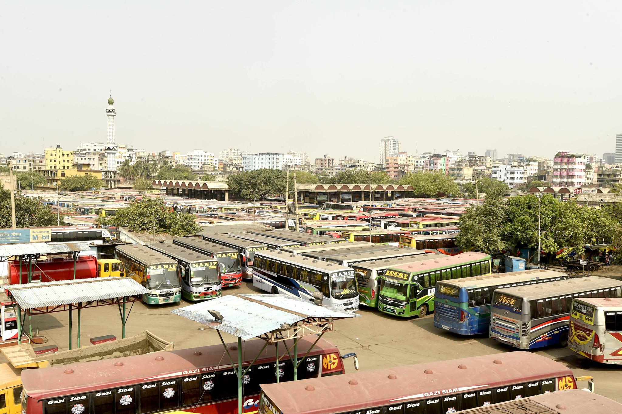 孟加拉国实施"封城"|公交车_新浪新闻