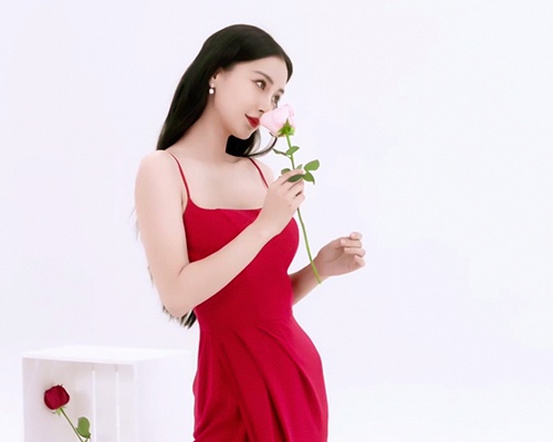 不同风格的红色礼服穿在杨颖的身上,都绽放出了别样的韵味,真美休闲区蓝鸢梦想 - Www.slyday.coM 不同风格的红色礼服穿在杨颖的身上,都绽放出了别样的韵味,真美休闲区蓝鸢梦想 - Www.slyday.coM