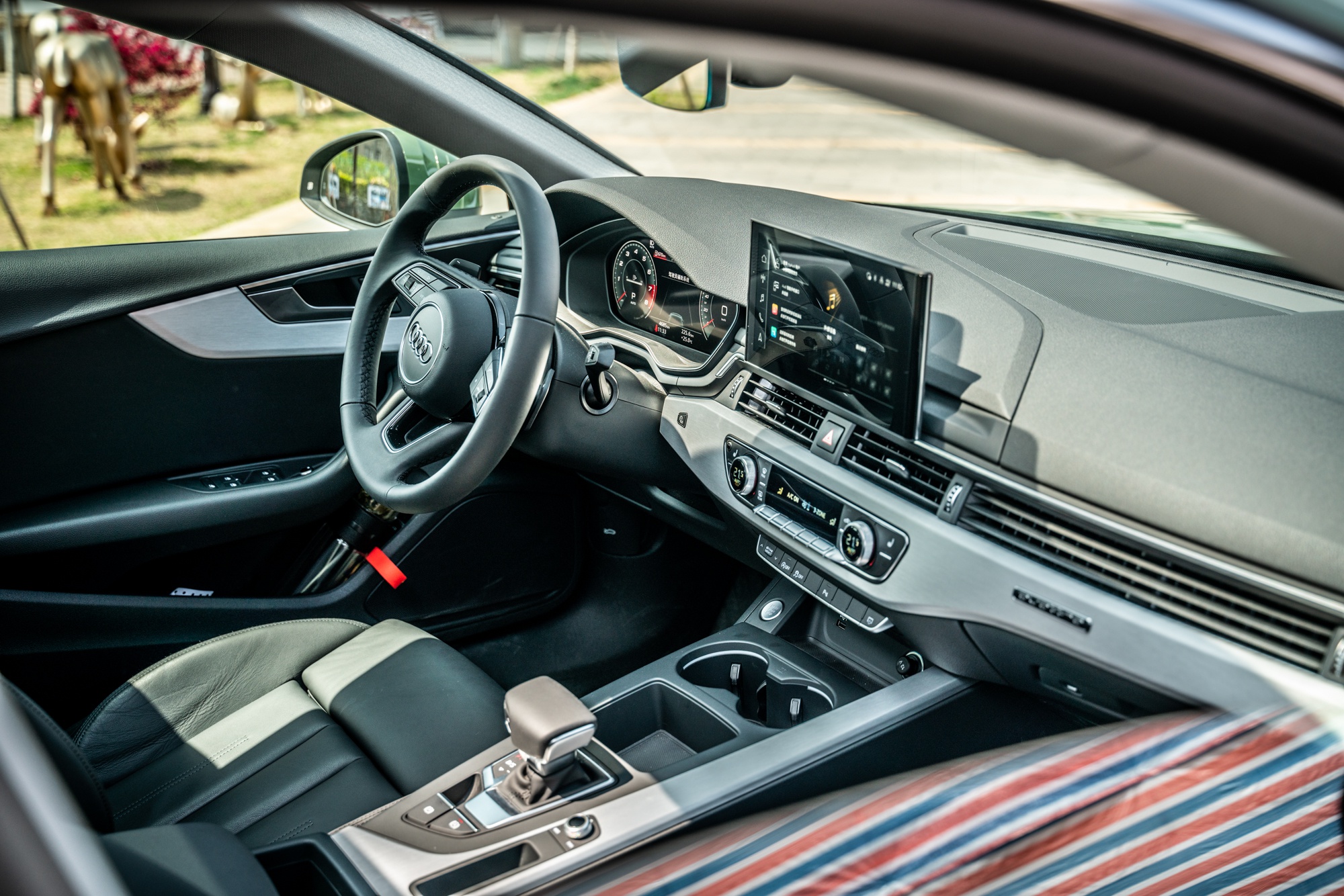 弹车试驾想要生活很有趣奥迪a5带点绿