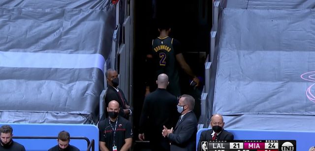 单节27分!庄神打出身价,波普摊牌了,马修斯连中三分强硬回击休闲区蓝鸢梦想 - Www.slyday.coM 单节27分!庄神打出身价,波普摊牌了,马修斯连中三分强硬回击休闲区蓝鸢梦想 - Www.slyday.coM