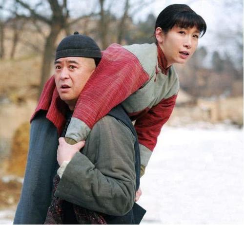 被李湘前夫伤害后秦海璐嫁大7岁二婚老公为何说自己是傍大款