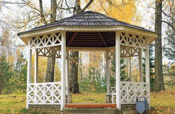 心理测试:落雨了,你在哪个避雨亭避雨,测你是先遇贵人还是良人