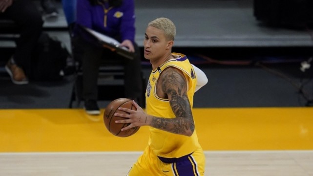 湖人坏消息又1主力伤停20岁新星禁赛麦克勒莫迎首秀