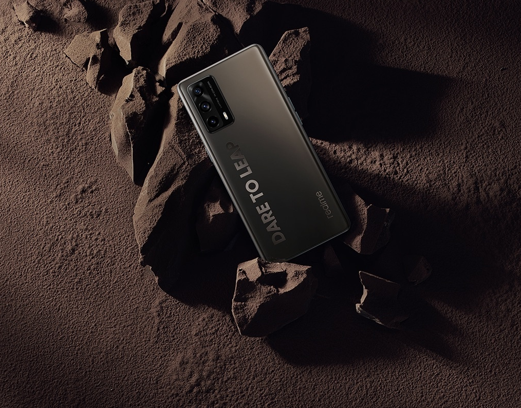 想要最便宜的曲面屏手机realme真我x7pro至尊版满足你