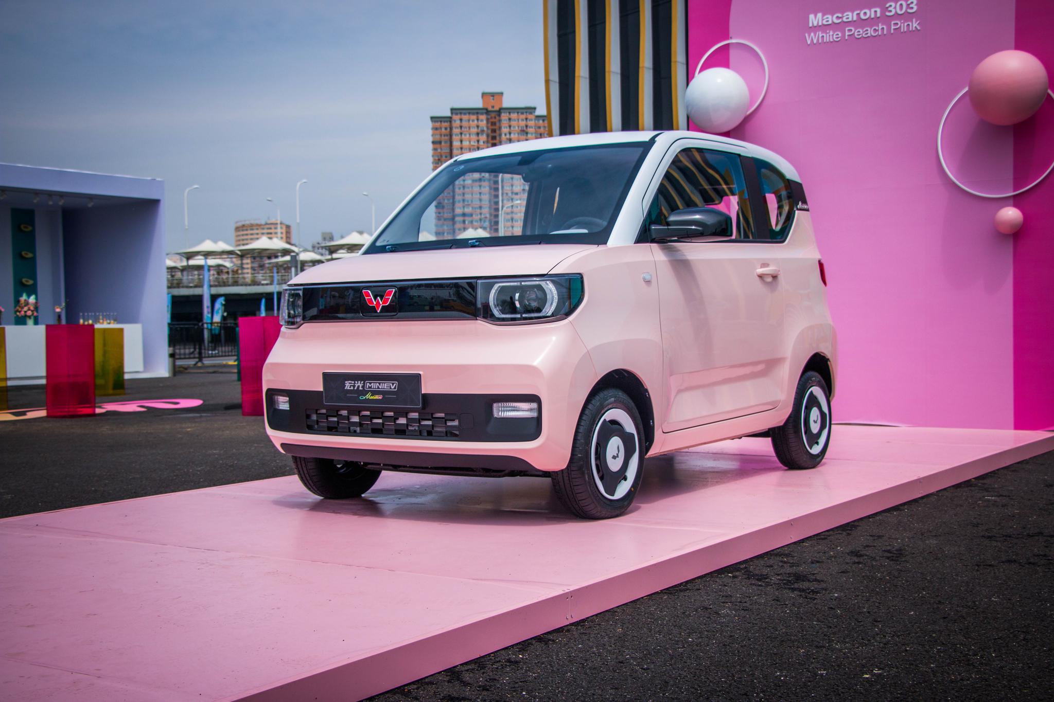 潮流代步神车宏光miniev马卡龙上市售376万起