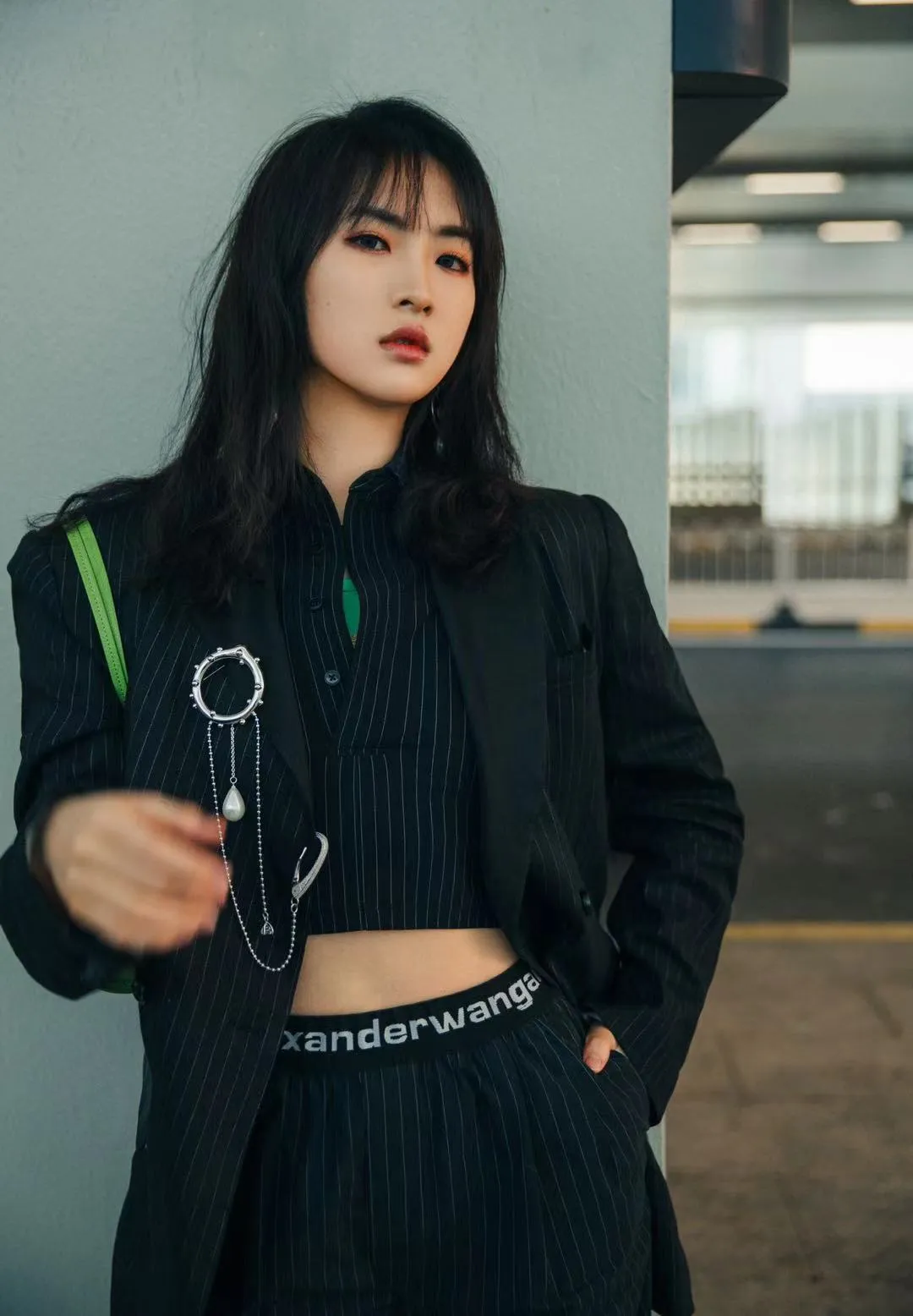 姚安娜五亿豪宅曝光:配高颜值管家,内饰超奢华,还有专属直升机