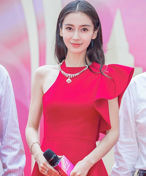 不同风格的红色礼服穿在杨颖的身上,都绽放出了别样的韵味,真美休闲区蓝鸢梦想 - Www.slyday.coM 不同风格的红色礼服穿在杨颖的身上,都绽放出了别样的韵味,真美休闲区蓝鸢梦想 - Www.slyday.coM