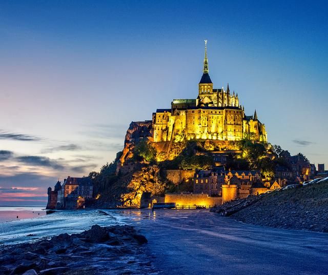 圣米歇尔山城堡悬浮于大海之上美到窒息