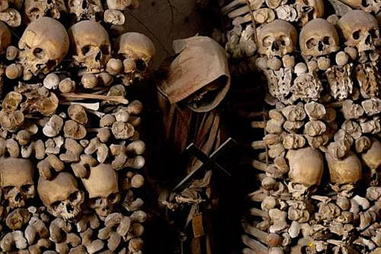 世界十大恐怖古墓图片
