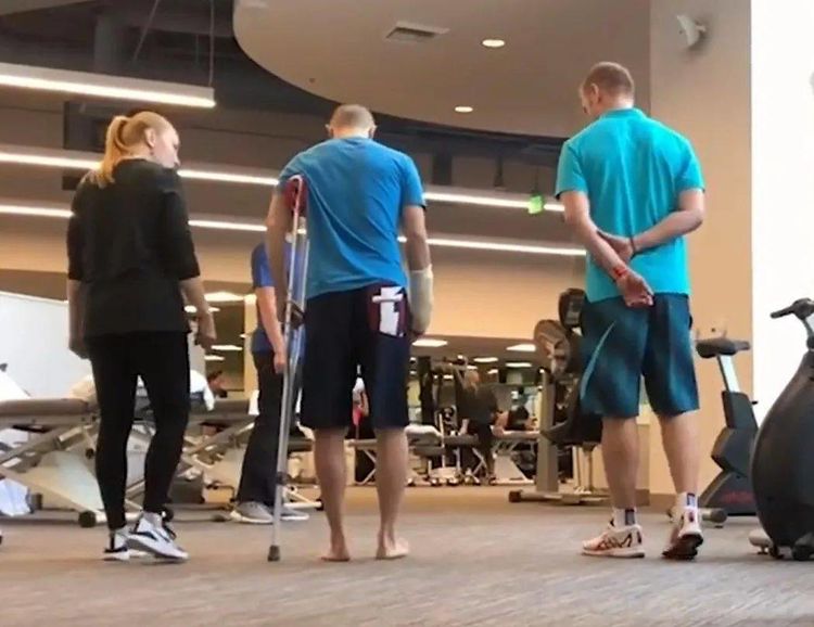 马龙手术治疗视频曝光令人泪目,再次夺冠眼眶红了,央视为他点赞休闲区蓝鸢梦想 - Www.slyday.coM 马龙手术治疗视频曝光令人泪目,再次夺冠眼眶红了,央视为他点赞休闲区蓝鸢梦想 - Www.slyday.coM