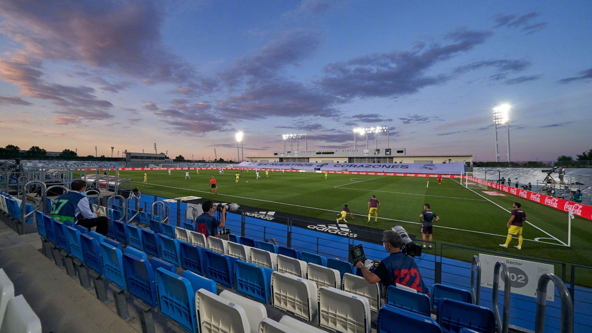 这商业头脑 在克洛普称皇马的迪斯蒂法诺球场"就是个训练场"后