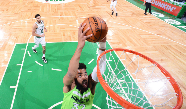 狂轰53+10+4！塔图姆打疯了上演大逆转，一战创3大纪录，唐斯30分休闲区蓝鸢梦想 - Www.slyday.coM