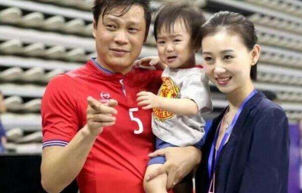 反省真深刻!范志毅连线罗永浩:吐槽男篮我后悔了,国人太要面子休闲区蓝鸢梦想 - Www.slyday.coM 反省真深刻!范志毅连线罗永浩:吐槽男篮我后悔了,国人太要面子休闲区蓝鸢梦想 - Www.slyday.coM